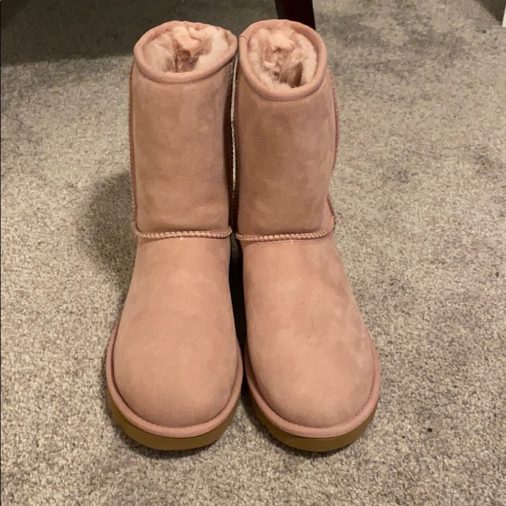 New W/Out Tags Pink Ugg Classic Short Boots